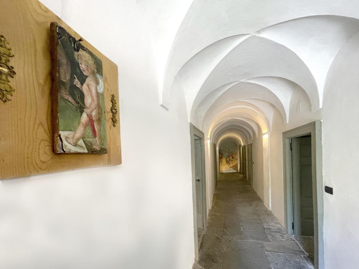 Вілла Piano Nobile Al Roseto Del Drago San Bernardo  Екстер'єр фото