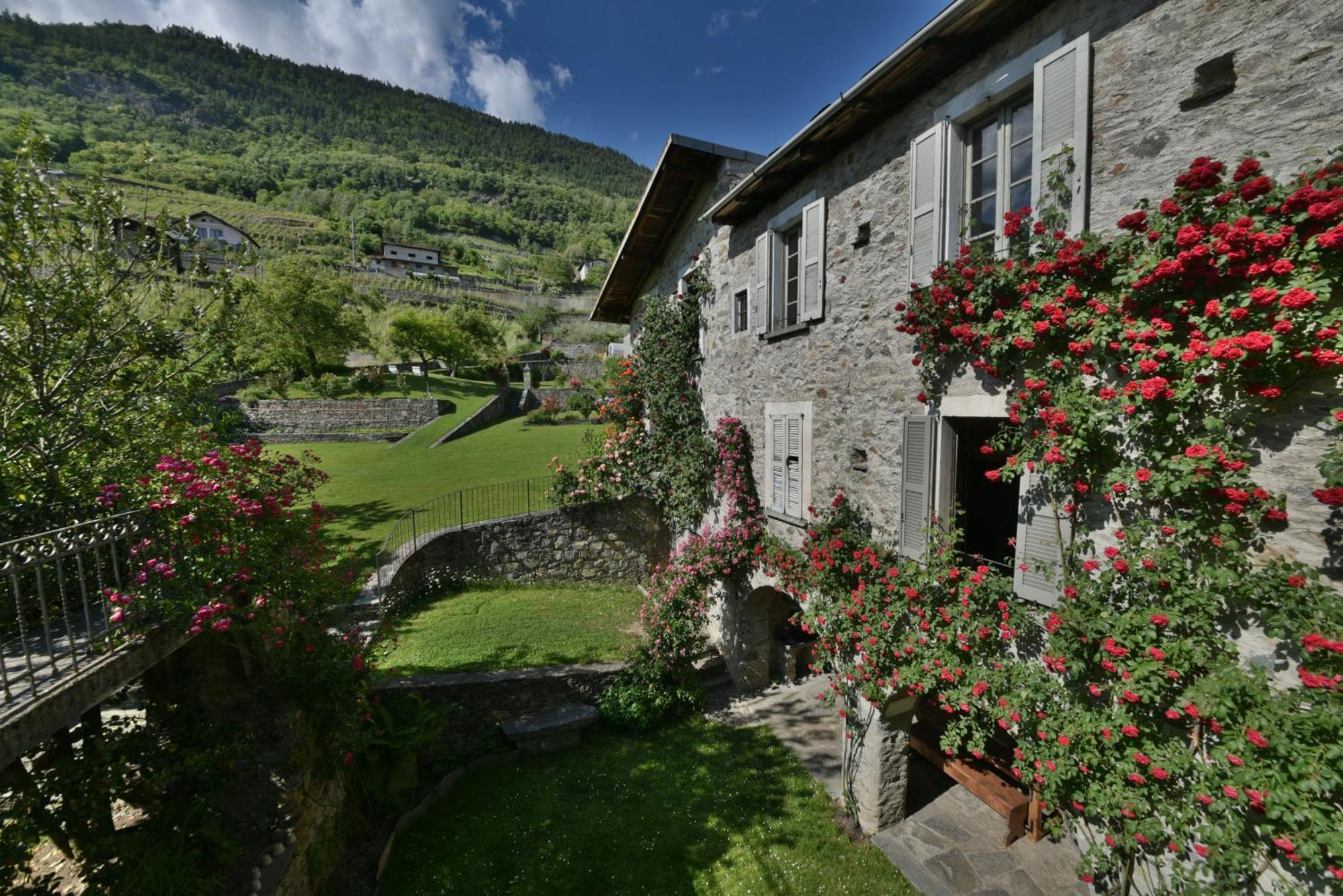 Вілла Piano Nobile Al Roseto Del Drago San Bernardo  Екстер'єр фото